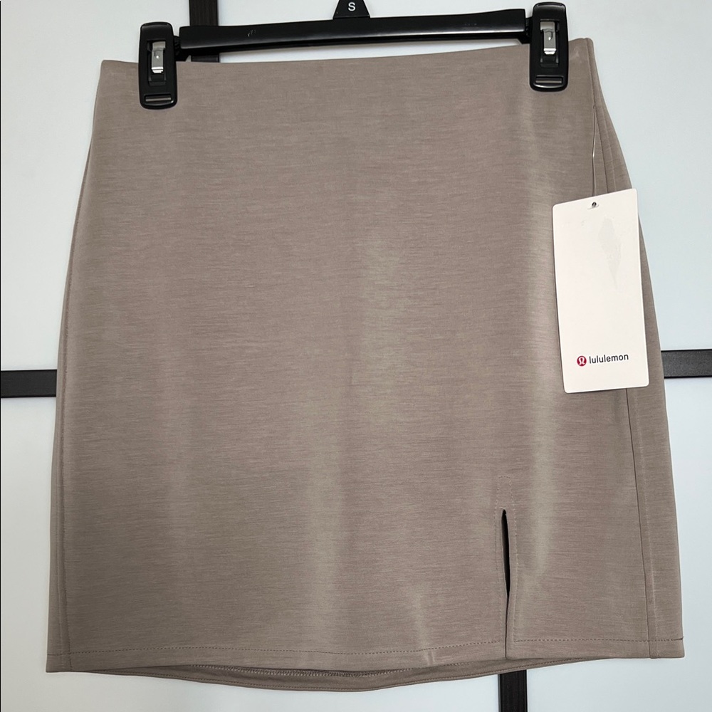 NWT lululemon Softstreme High-Rise Mini Skirt